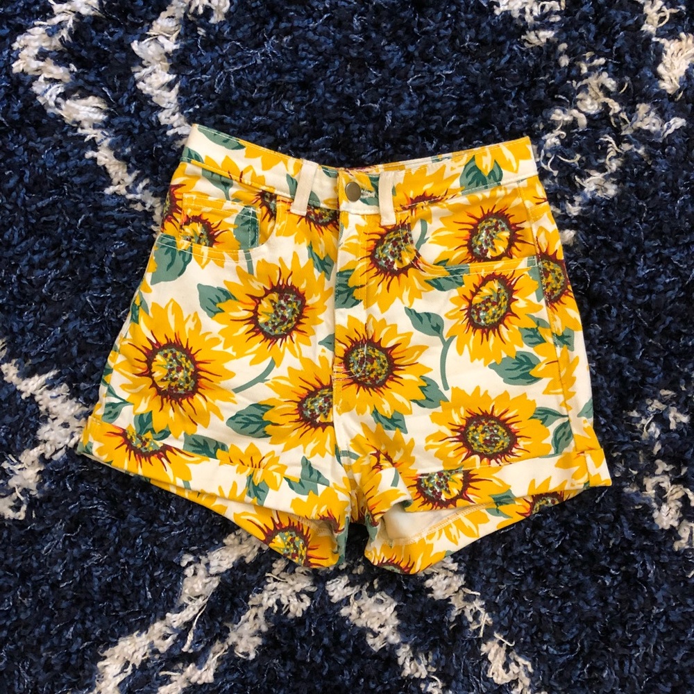 American Apparel Sunflower Shorts Size 26/27